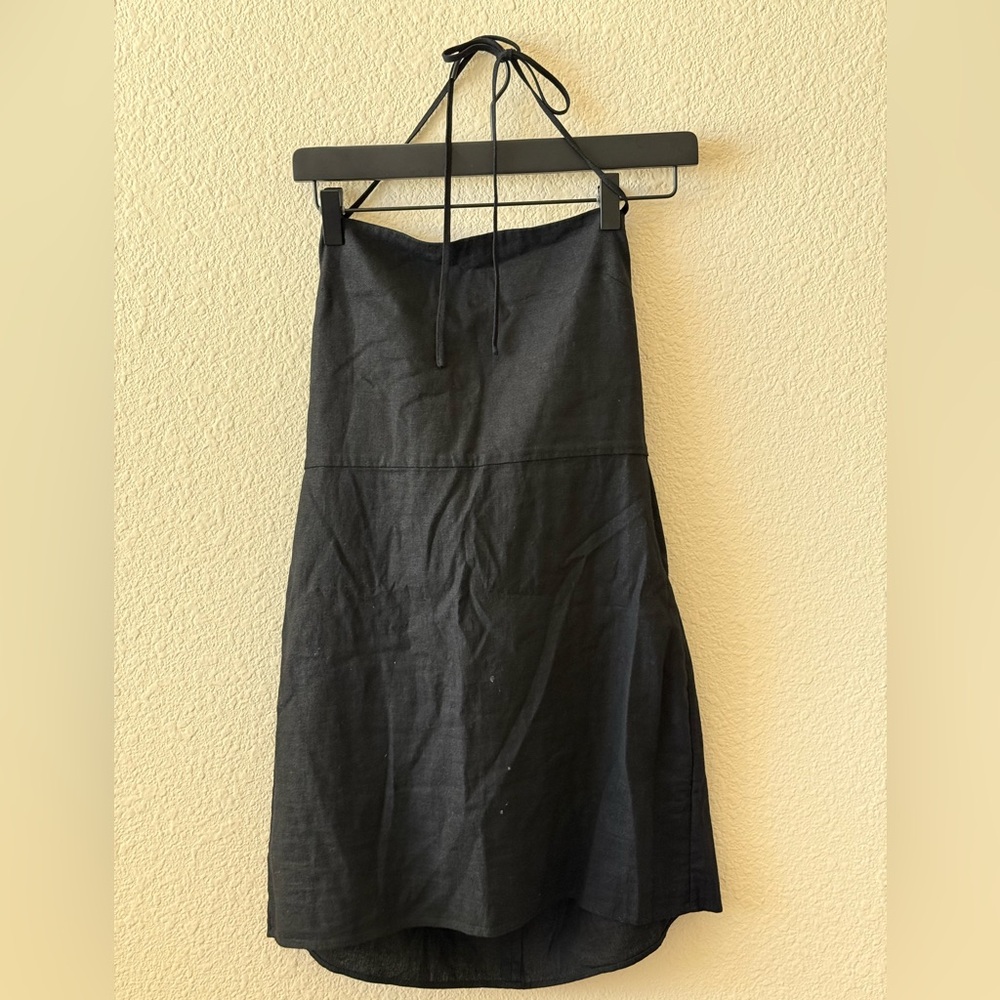 Aritzia Babaton Classic Black A-Line Skirt